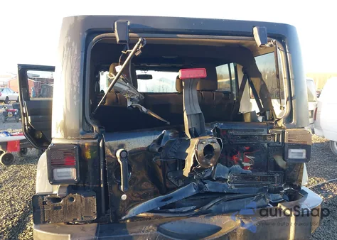 2014 Jeep Wrangler Unlimited Sport из США, поврежденный, VIN 1C4HJWDG3EL197701